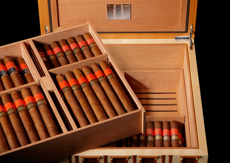 how to use travel cigar humidor