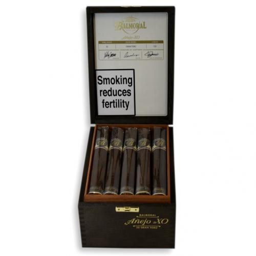 Balmoral Anejo XO Gran Toro Cigar - 20\'s