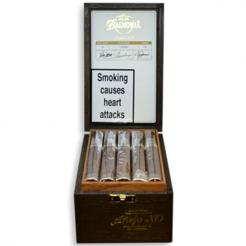 Balmoral Anejo XO Corona Cigar - 20\'s