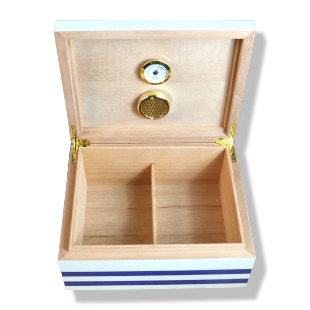Matte Cuban Flag Humidor - 40 Cigar Capacity